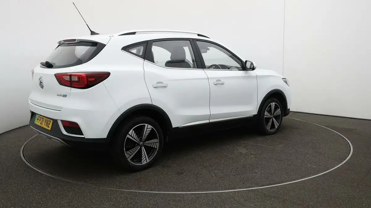 2021-mg-zs-suv-e-exclusive-ev-big-51