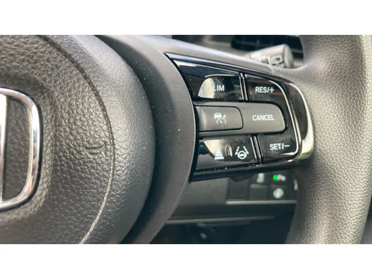 2024-honda-hr-v-15-i-mmd-elegance-big-18