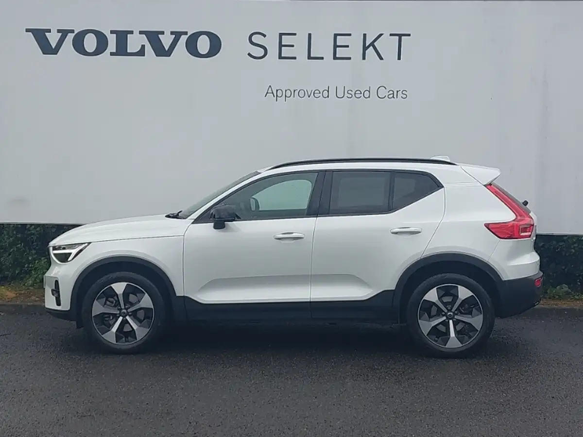 2024-volvo-xc40-20-b3-plus-big-3