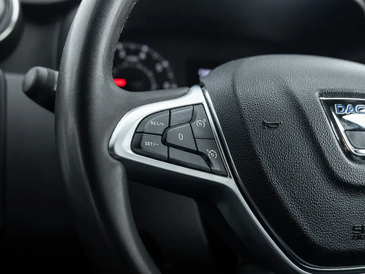 2022-dacia-duster-10-tce-comfort-100bhp-bi-fuel-station-wagon-5d-big-14
