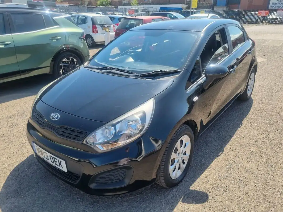 2013-kia-rio-125-1-5d-big-12