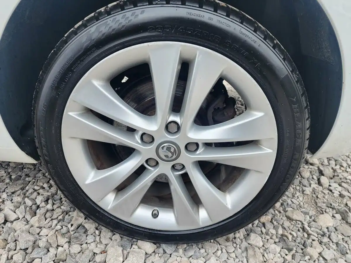 2016-vauxhall-zafira-tourer-20cdti-sri-auto-big-33