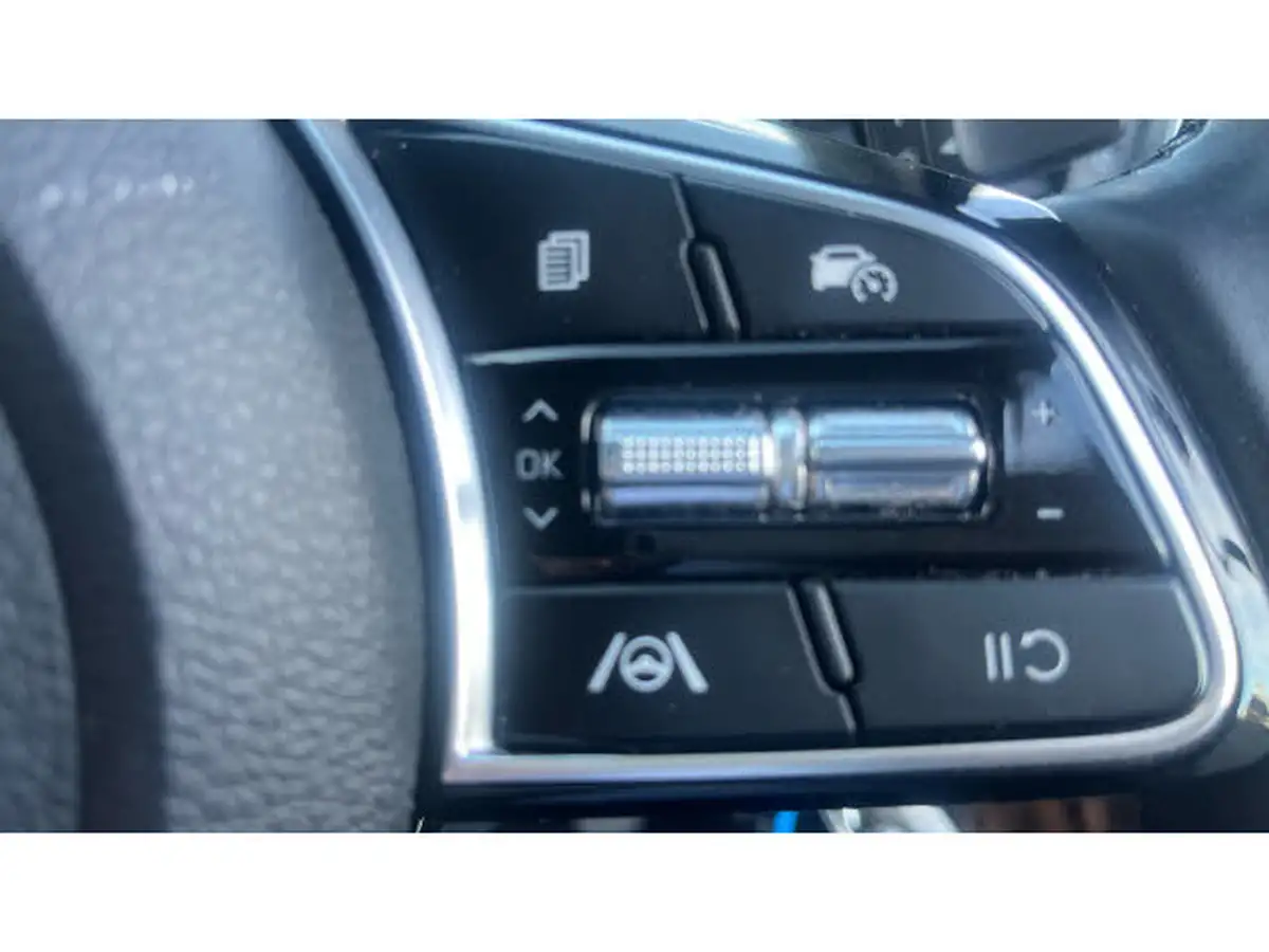 2022-kia-ceed-15-t-gdi-3-sportswagon-big-23