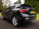 2017-infiniti-q30-15d-se-small-29
