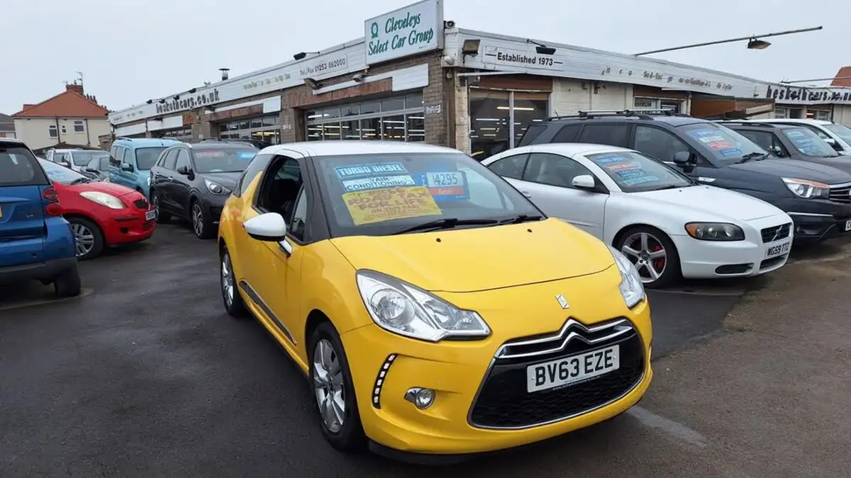 2013-citroen-ds3-16td-dstyle-big-2