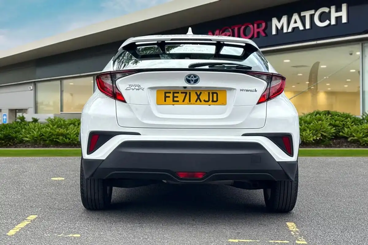 2021-toyota-c-hr-18-vvt-i-icon-big-3