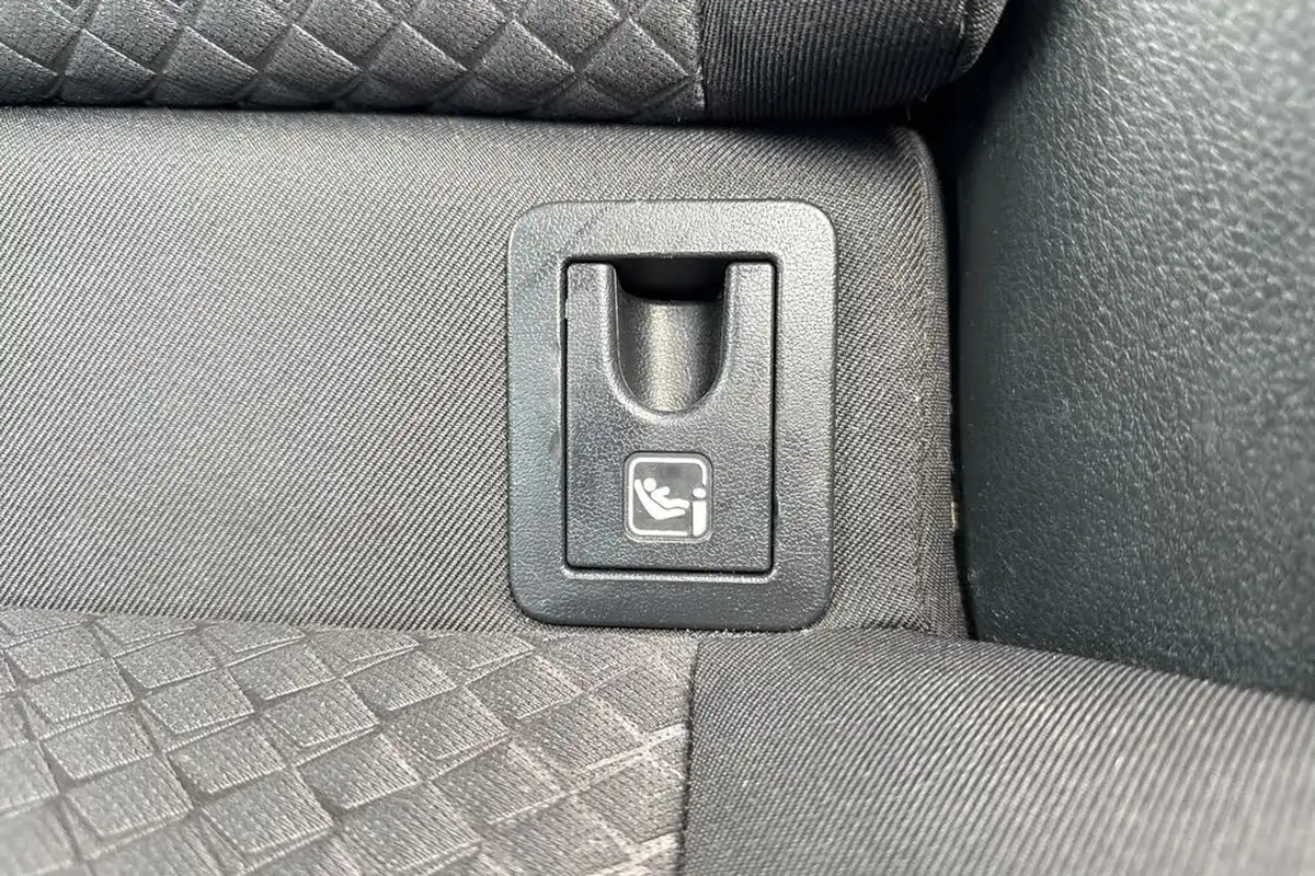 2021-toyota-c-hr-18-vvt-i-icon-big-27