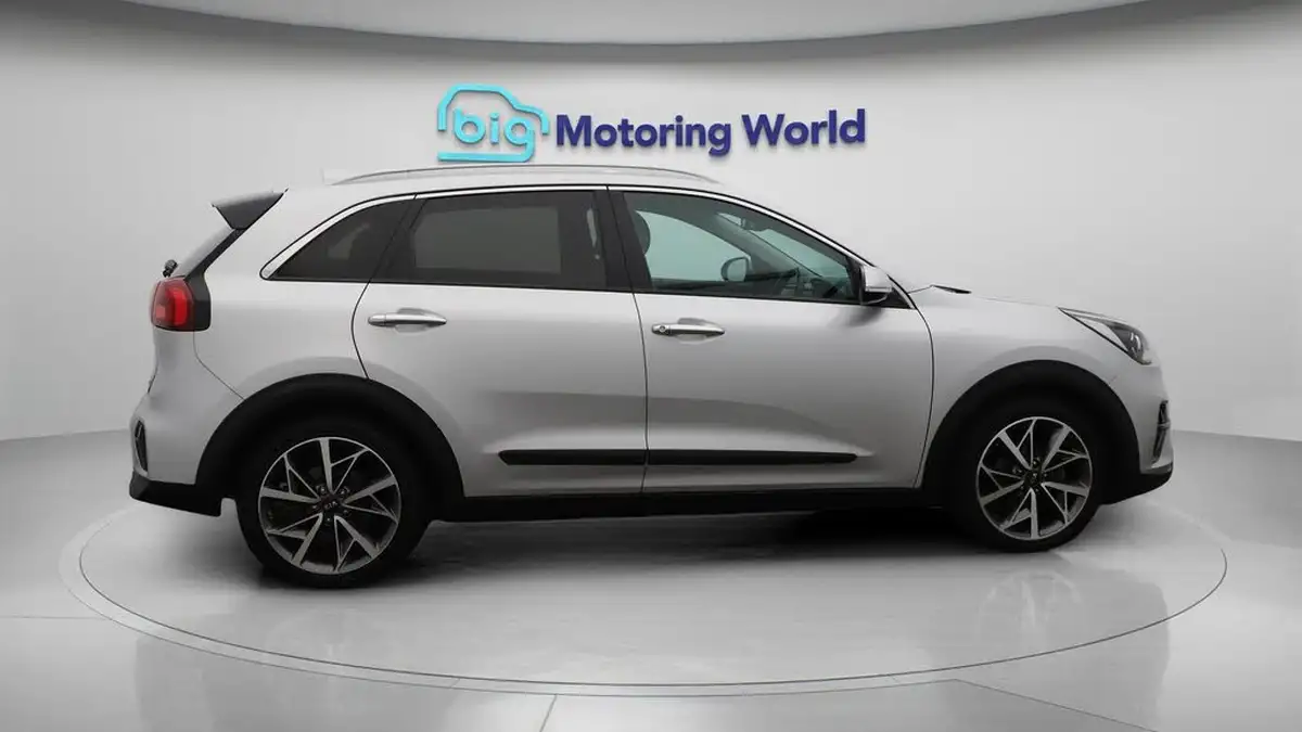 2019-kia-niro-16-gdi-3-156kwh-big-8
