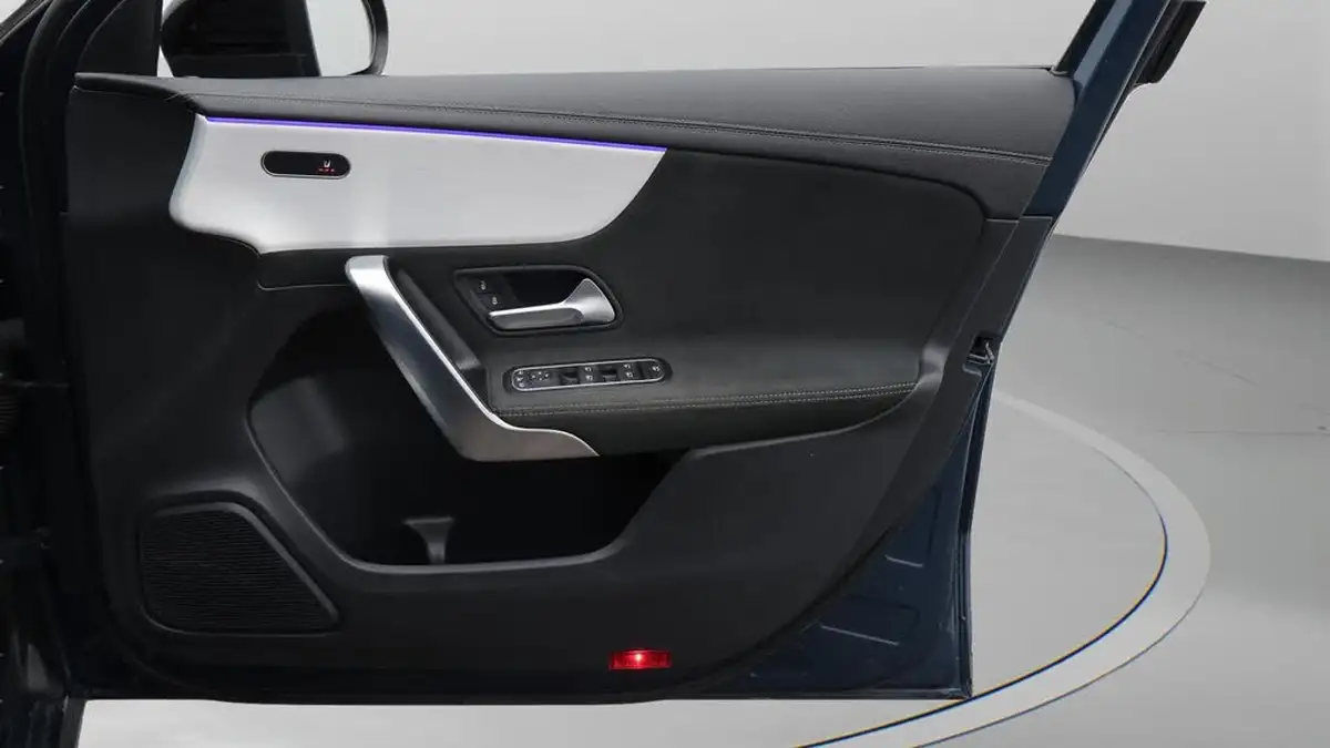 2022-mercedes-benz-a-class-13-a200-amg-line-edition-executive-hatchback-5d-big-15