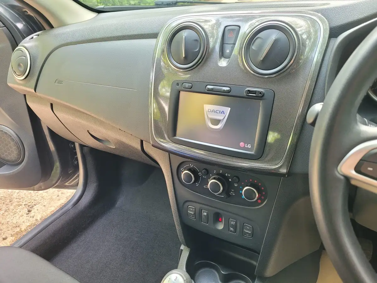 2017-dacia-sandero-stepway-15dci-laureate-big-9
