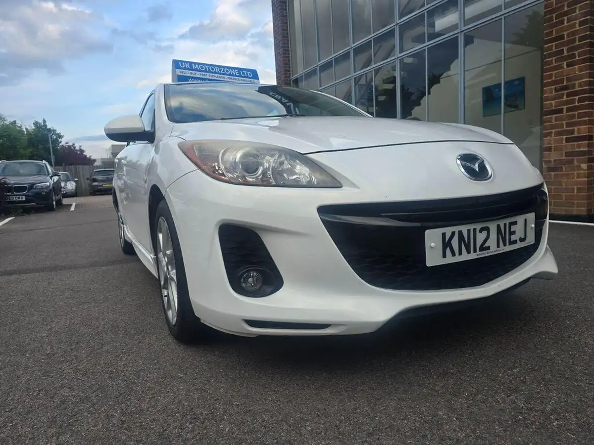 2012-mazda-mazda3-16-sport-big-0