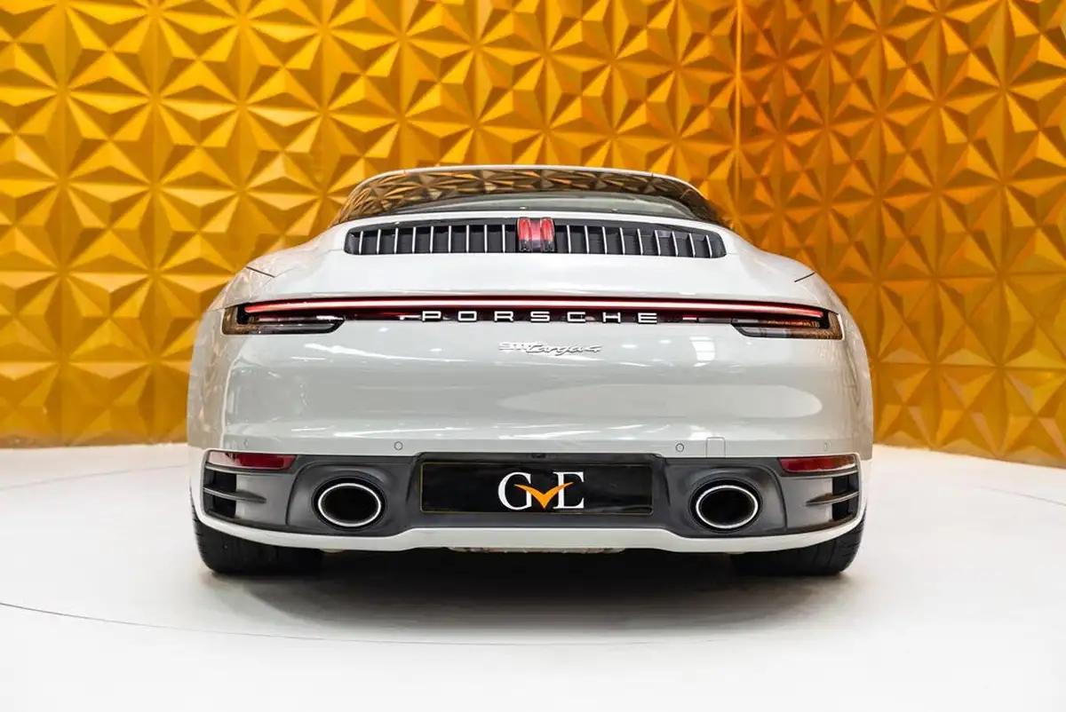 2023-porsche-911-30-targa-4-big-31