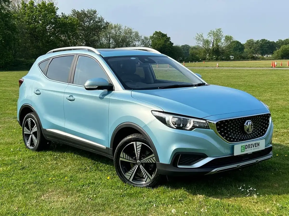 2021-mg-zs-suv-e-exclusive-ev-big-0