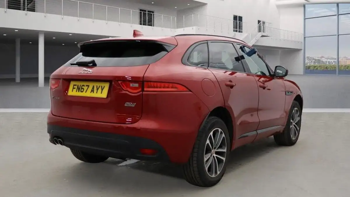 2017-jaguar-f-pace-20-i4d-r-sport-180ps-awd-ss-auto-big-7