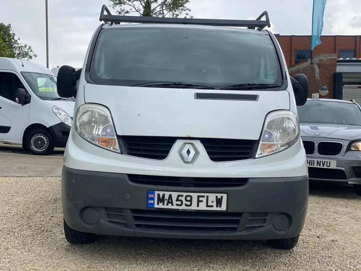 2009-renault-trafic-20td-sl27dci-115-panel-van-big-8