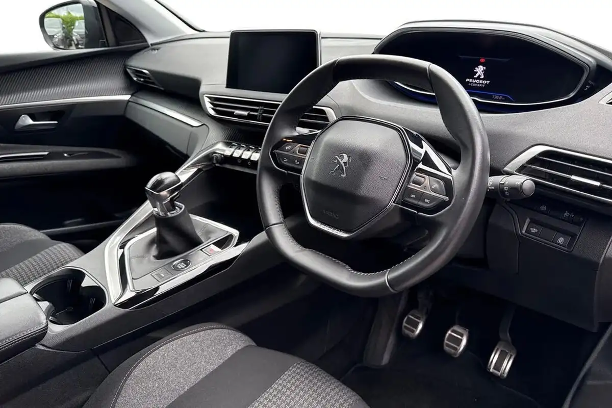 2022-peugeot-3008-suv-12-puretech-active-premium-big-13