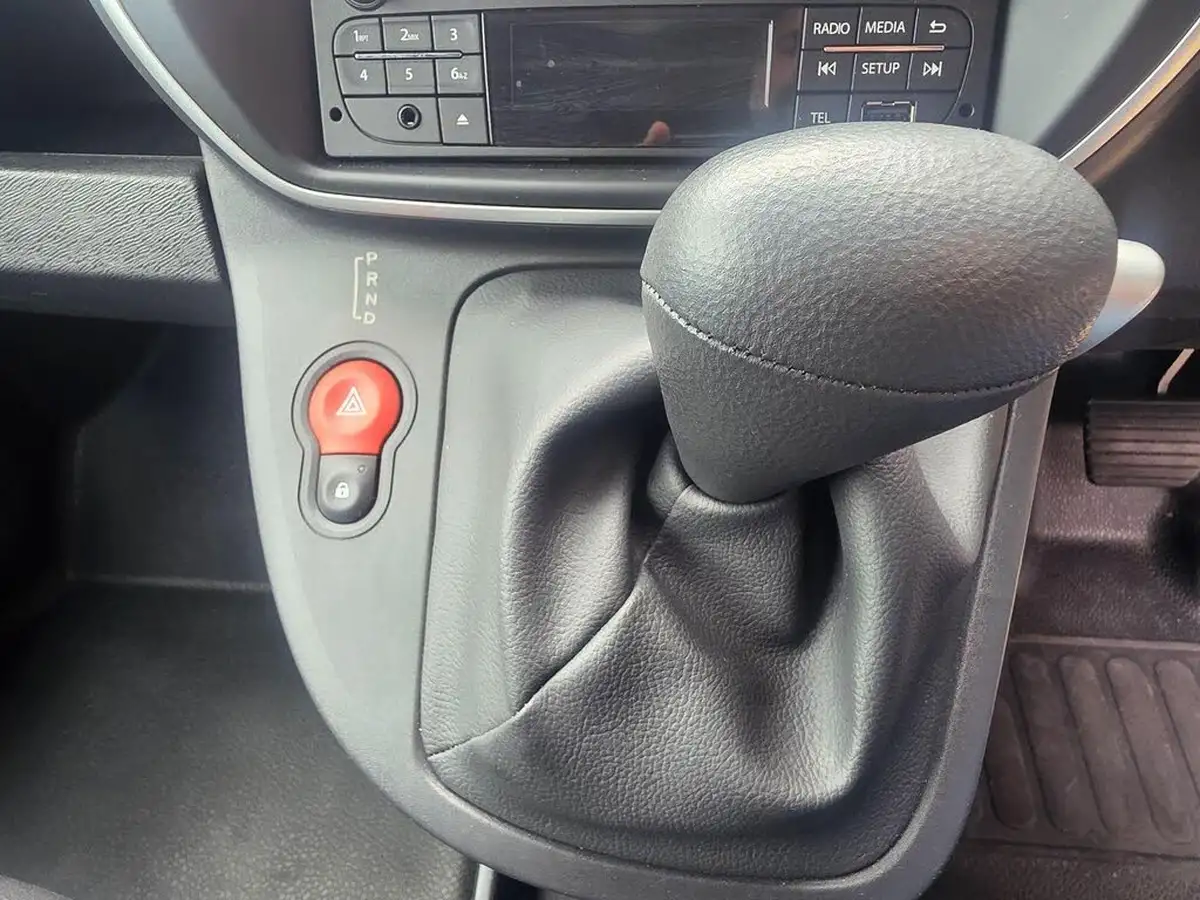 2019-renault-kangoo-maxi-e-maxi-ze33-panel-big-18