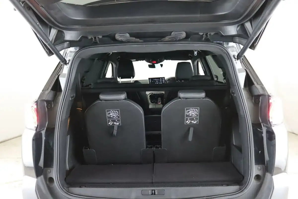 2022-peugeot-5008-suv-12-puretech-gt-premium-big-8