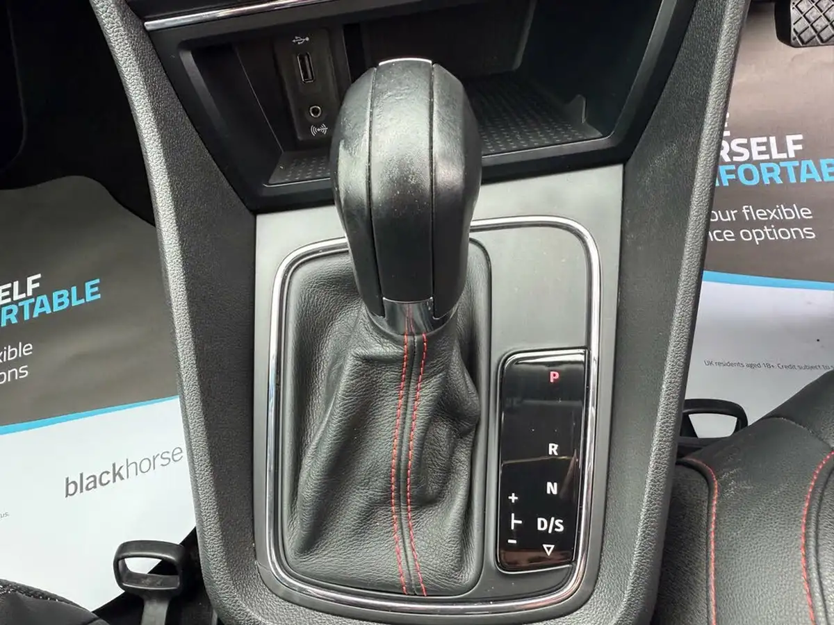 2016-seat-leon-14-fr-tech-pack-ecotsi-sportcoupe-3d-1390cc-dsg-big-45