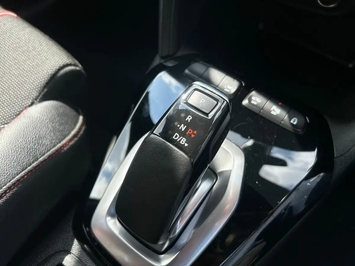 2021-vauxhall-corsa-e-sri-nav-premium-74kw-big-18