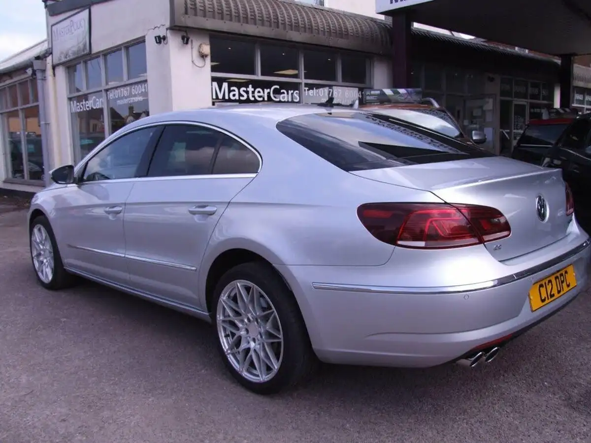 2012-volkswagen-cc-20td-gt-140ps-big-8