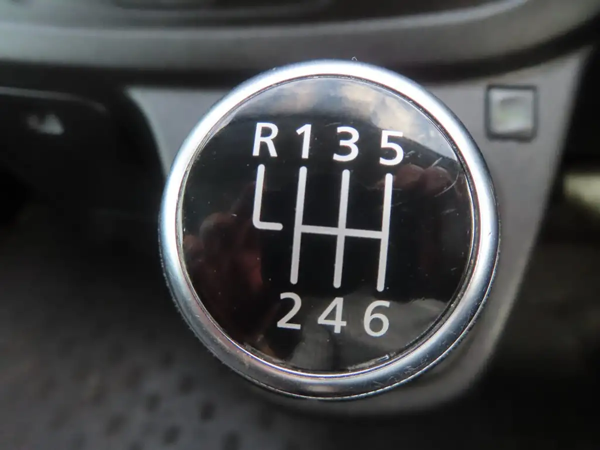 2021-renault-trafic-20dci-ll30-energy-120-business-panel-big-27