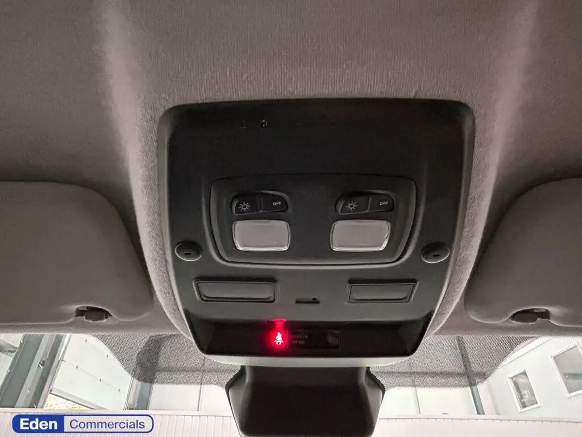 2022-renault-trafic-20dci-sl28-110-business-big-19