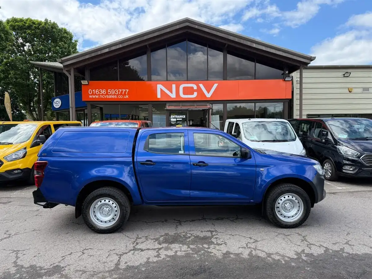 2021-isuzu-d-max-19td-utility-4x4-double-pickup-big-1