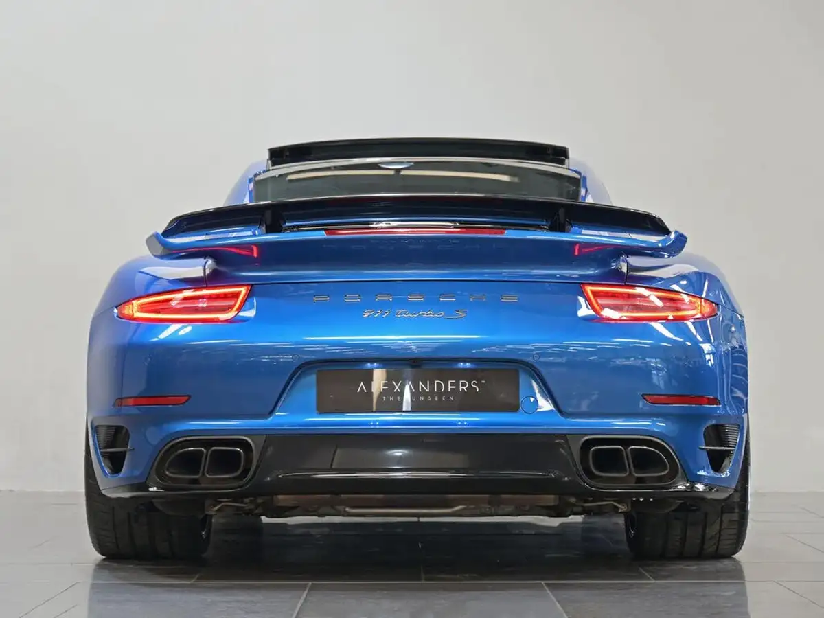 2015-porsche-911-38-turbo-s-coupe-big-30