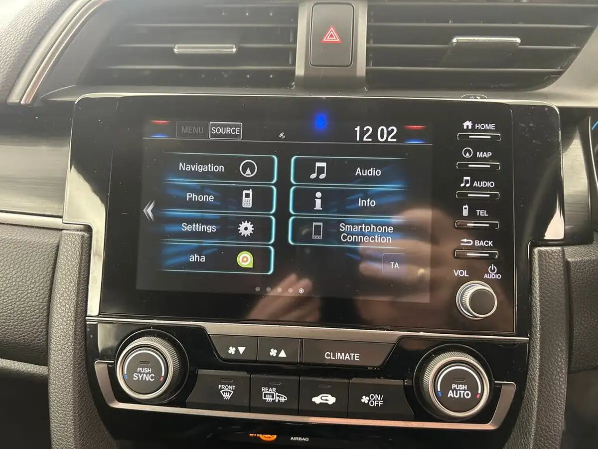 2021-honda-civic-10-vtec-turbo-sr-hatchback-5d-big-29
