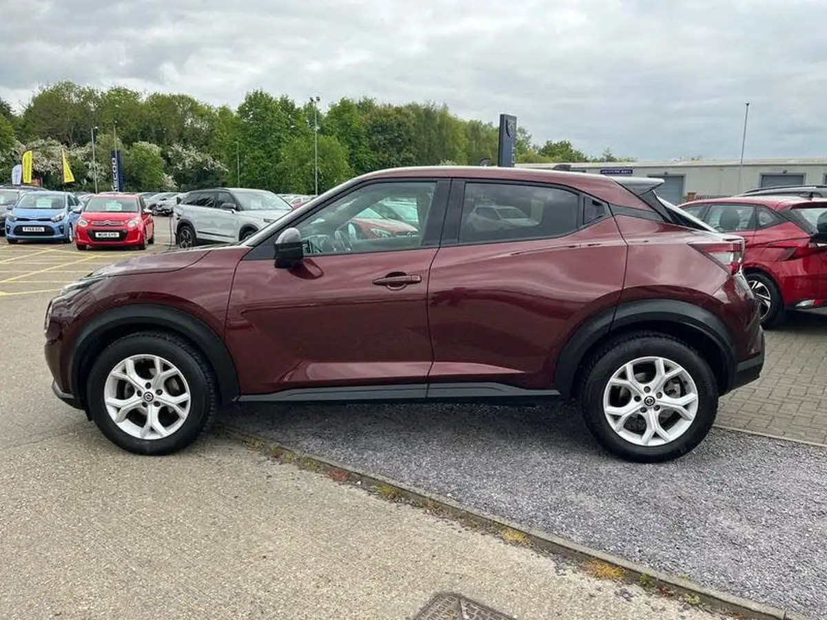 2022-nissan-juke-10-dig-t-n-connecta-big-5