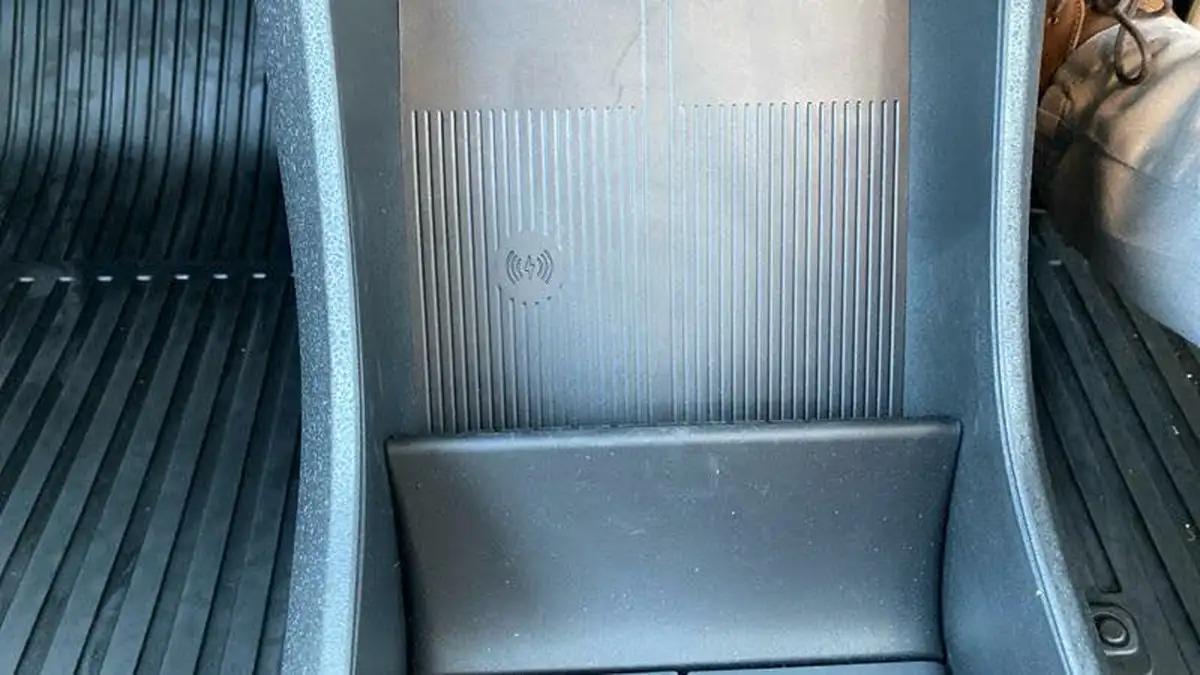 2025-volvo-ex30-e-single-motor-plus-big-30