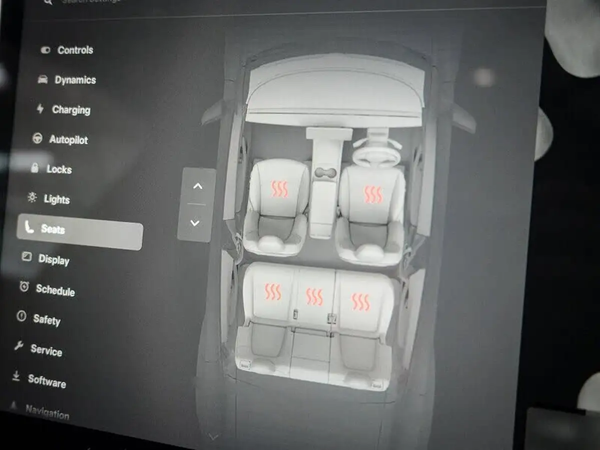 2023-tesla-model-y-e-performance-big-28