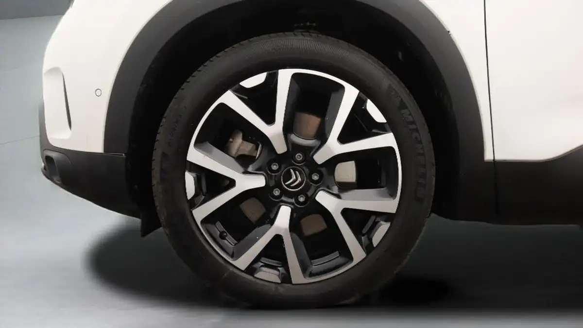 2022-citroen-c5-aircross-16-puretech-shine-plus-5d-big-18