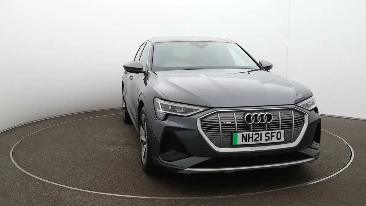 2021-audi-e-tron-55e-s-line-sportback-big-43