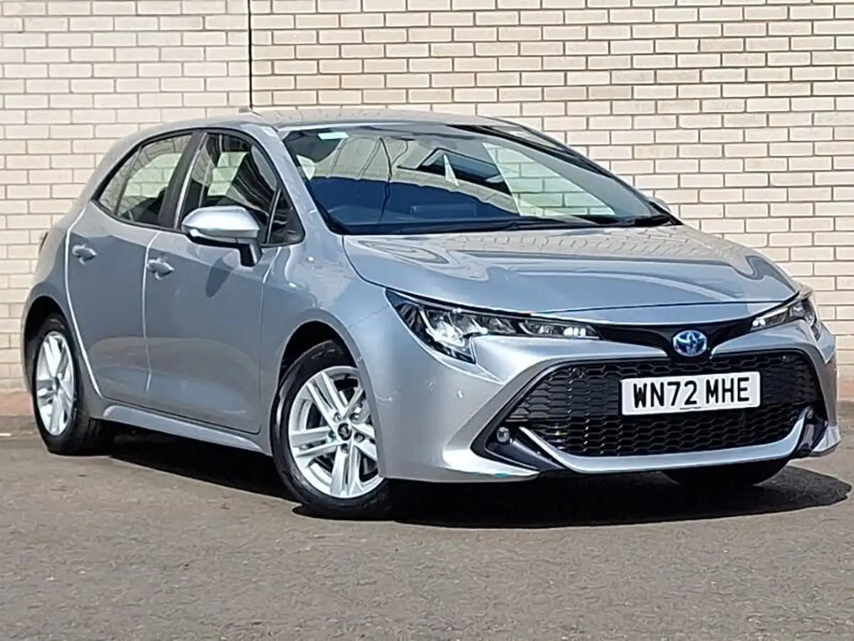 2022-toyota-corolla-20-vvt-i-icon-tech-hatchback-big-0