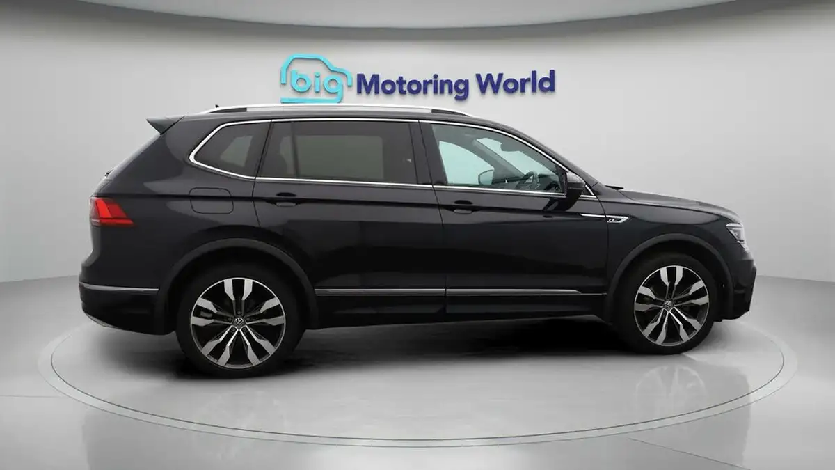 2020-volkswagen-tiguan-allspace-15-tsi-r-line-tech-big-8