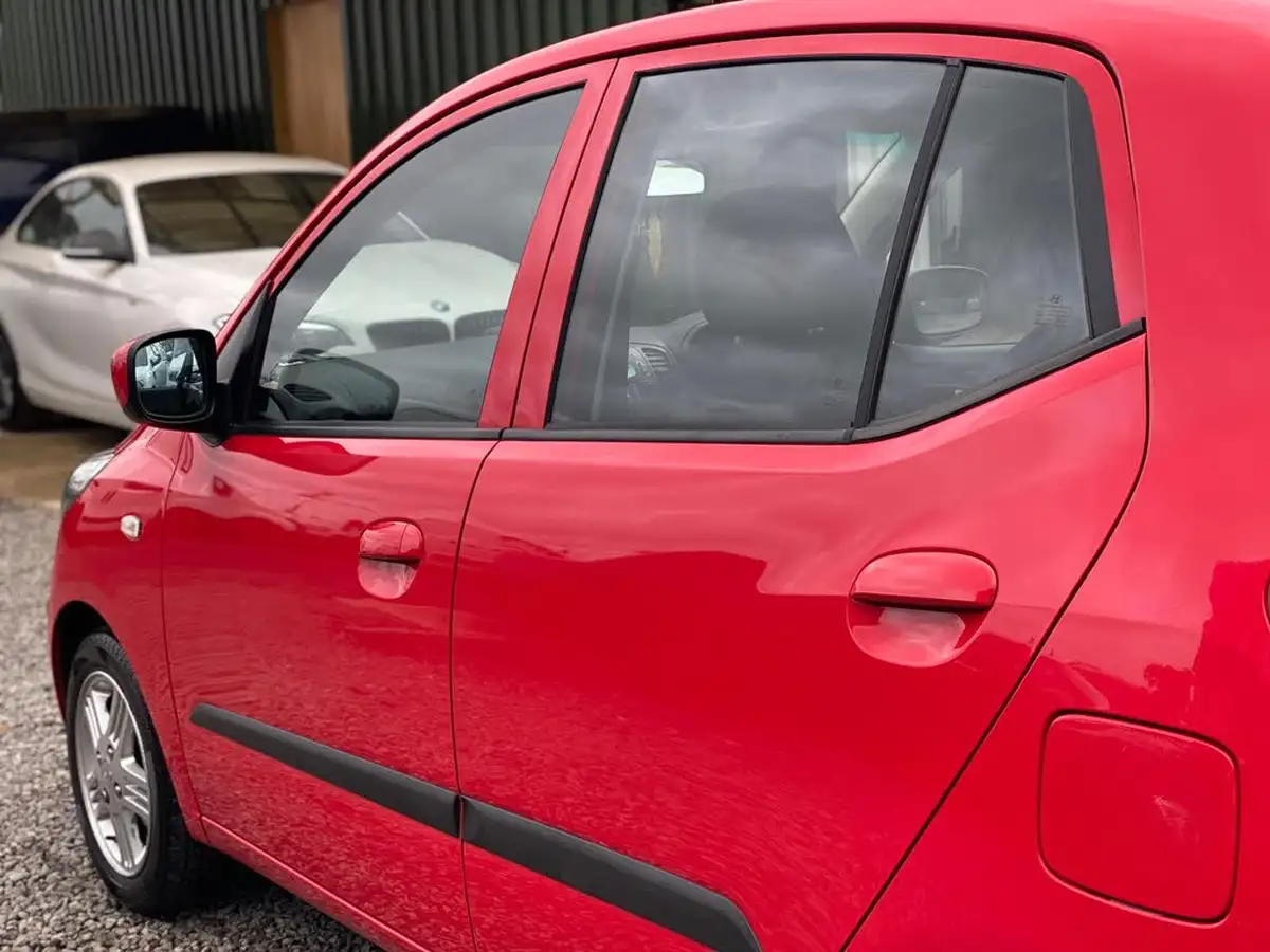 2010-hyundai-i10-12-style-big-27