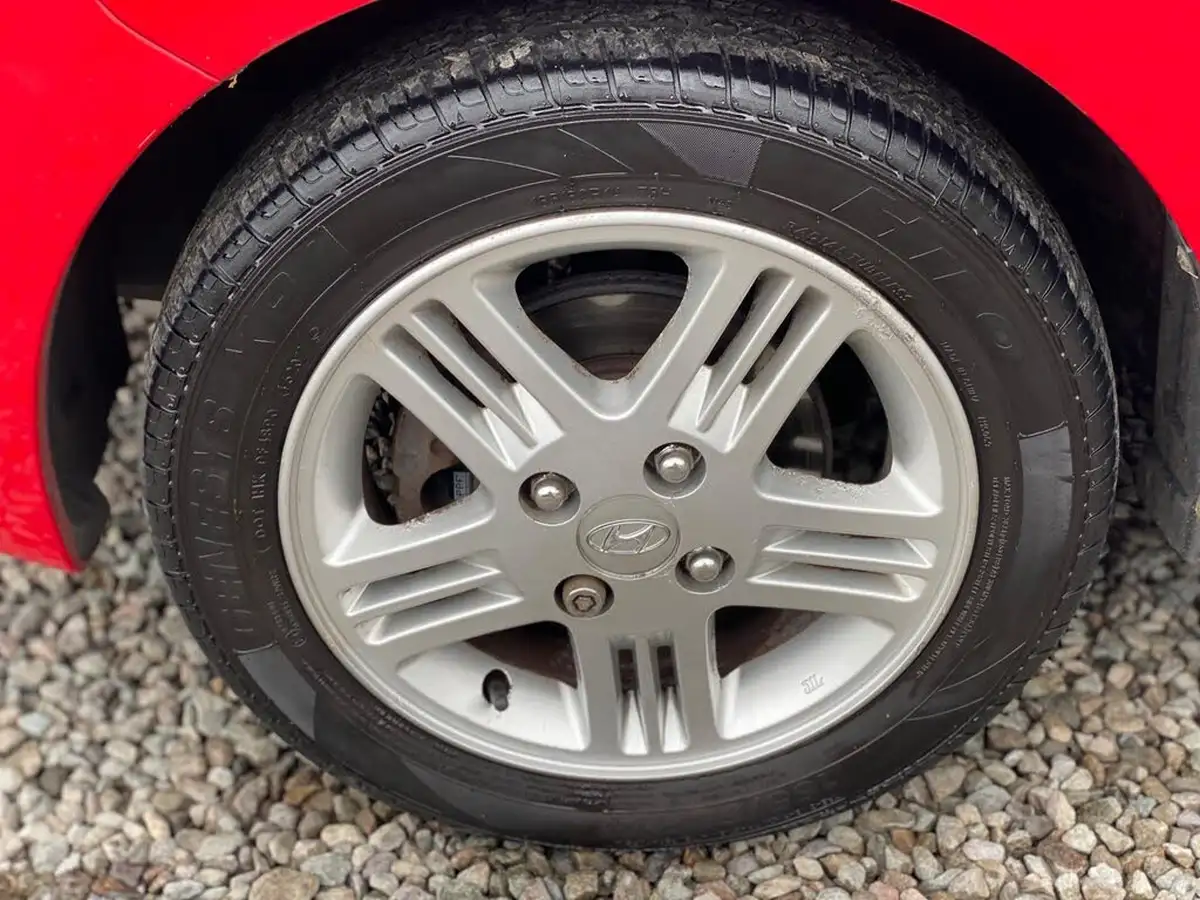 2010-hyundai-i10-12-style-big-51