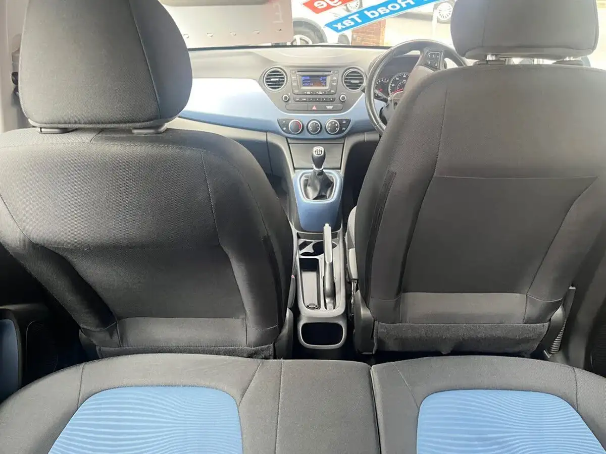 2017-hyundai-i10-12-premium-big-8