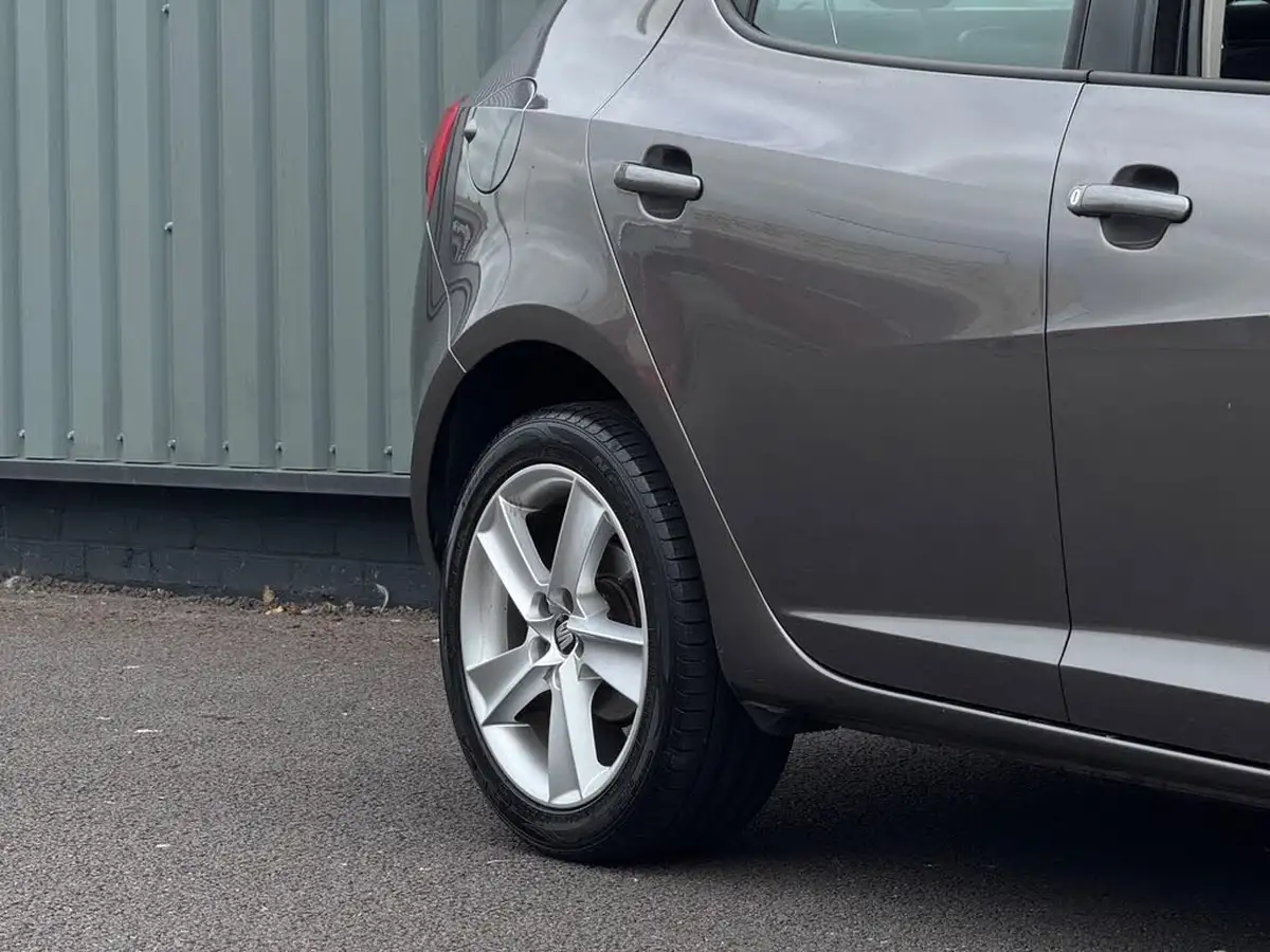2015-seat-ibiza-14tsi-fr-hatchback-5d-big-4