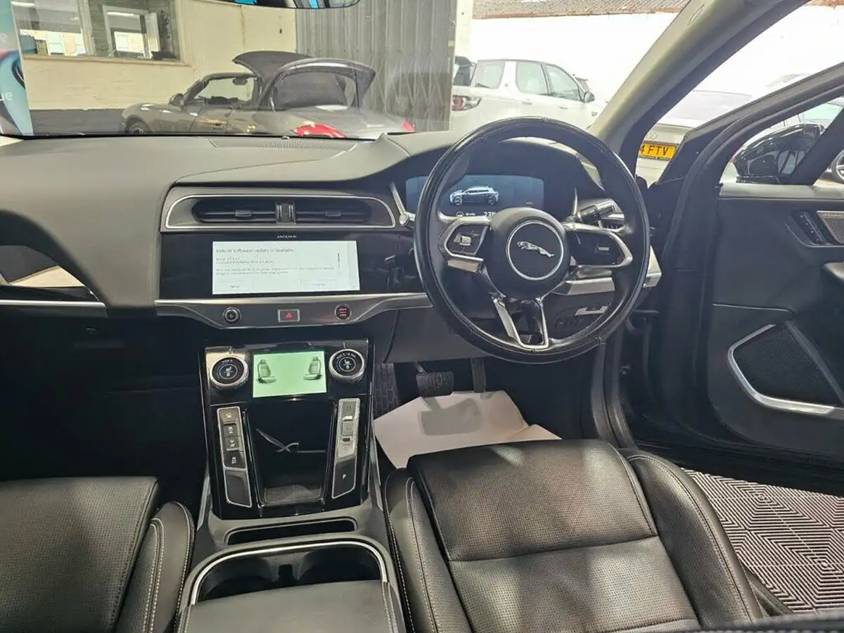 2020-jaguar-i-pace-ev400-hse-big-36