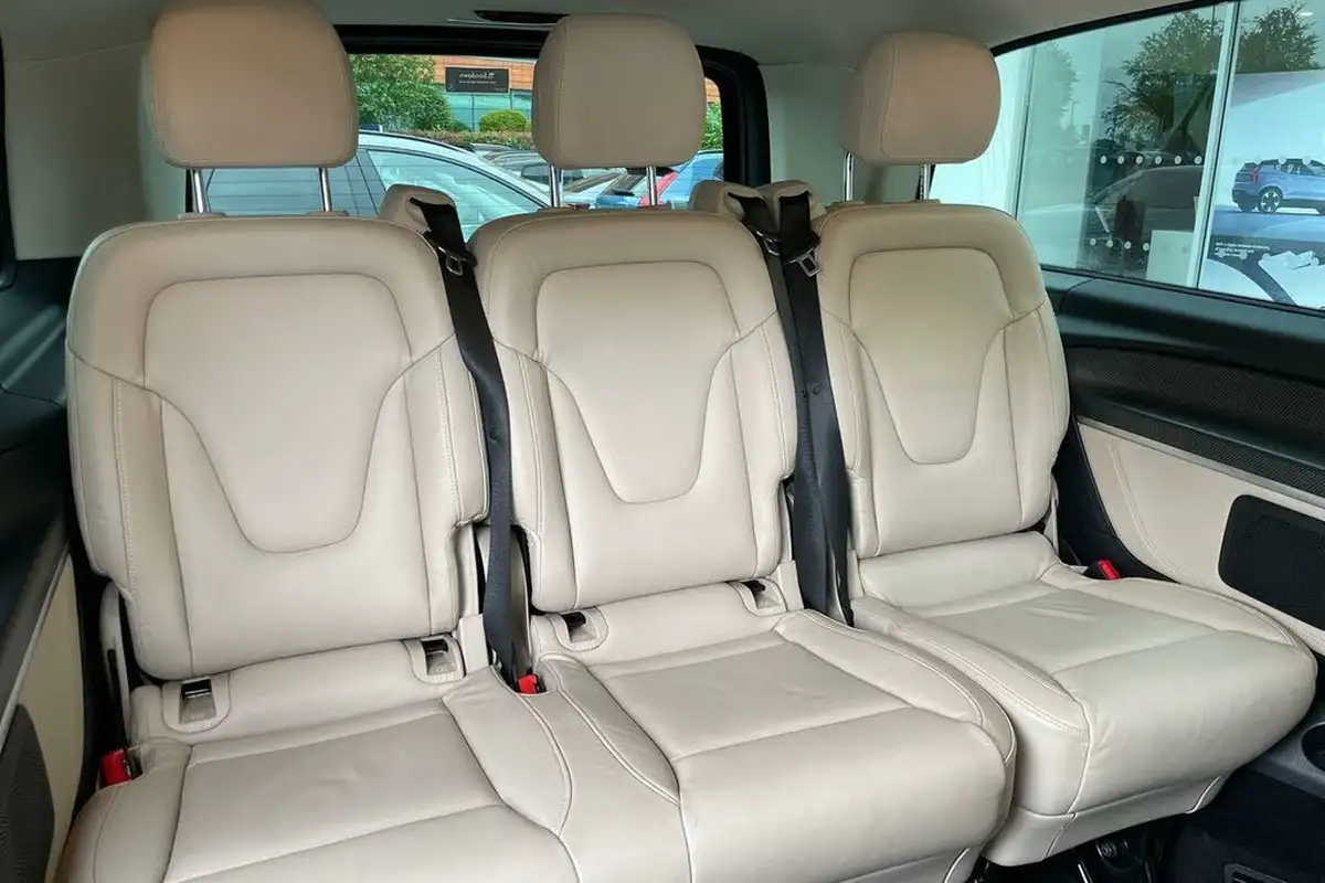 2018-mercedes-benz-v-class-21d-v250d-extra-long-amg-line-big-31