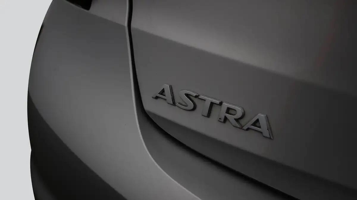 2021-vauxhall-astra-12-turbo-griffin-edition-hatchback-big-21