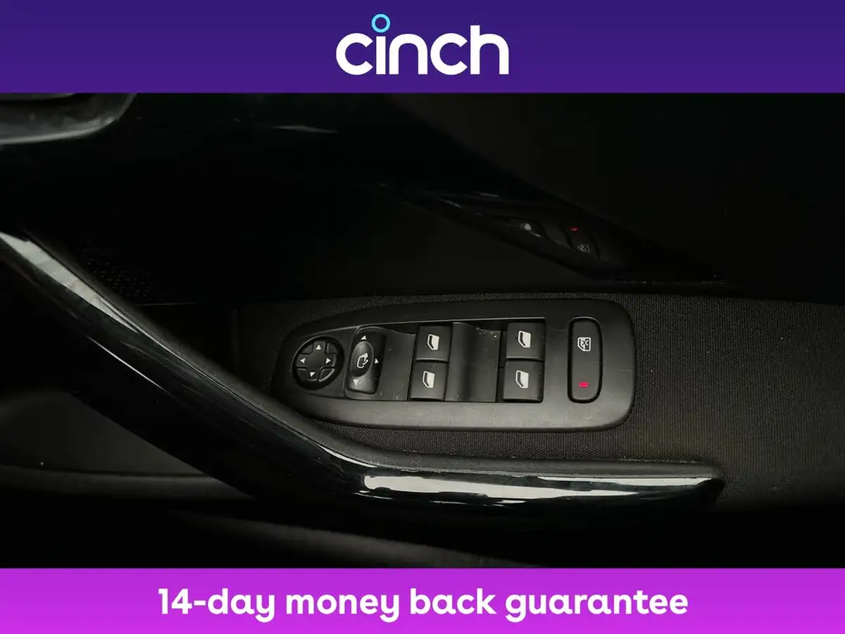 2019-peugeot-208-12-puretech-tech-edition-110bhp-big-28