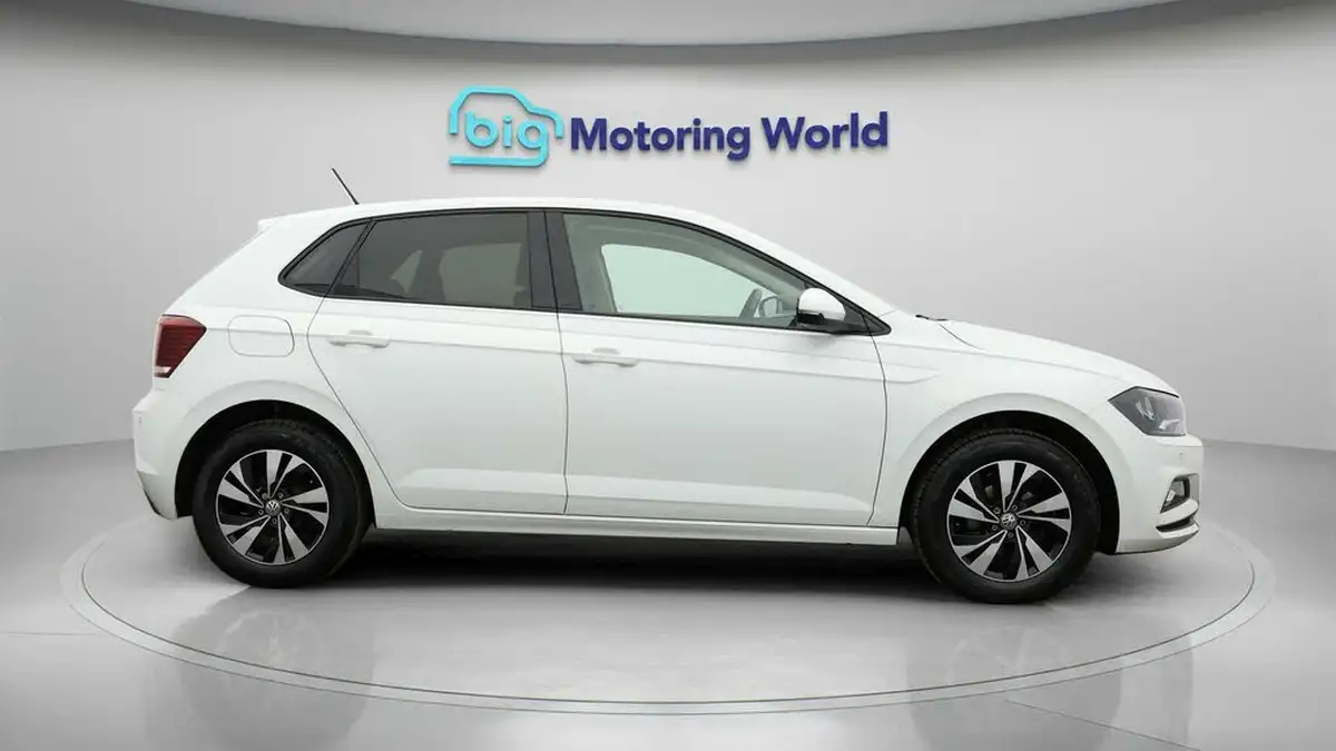 2020-volkswagen-polo-10-match-big-8