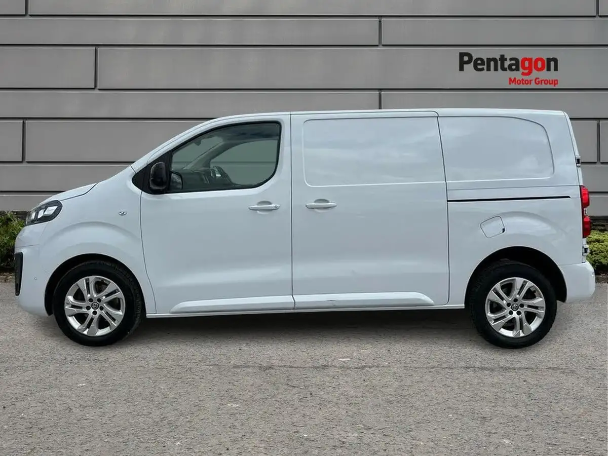 2022-vauxhall-vivaro-20td-3100-l1h1-elite-big-14