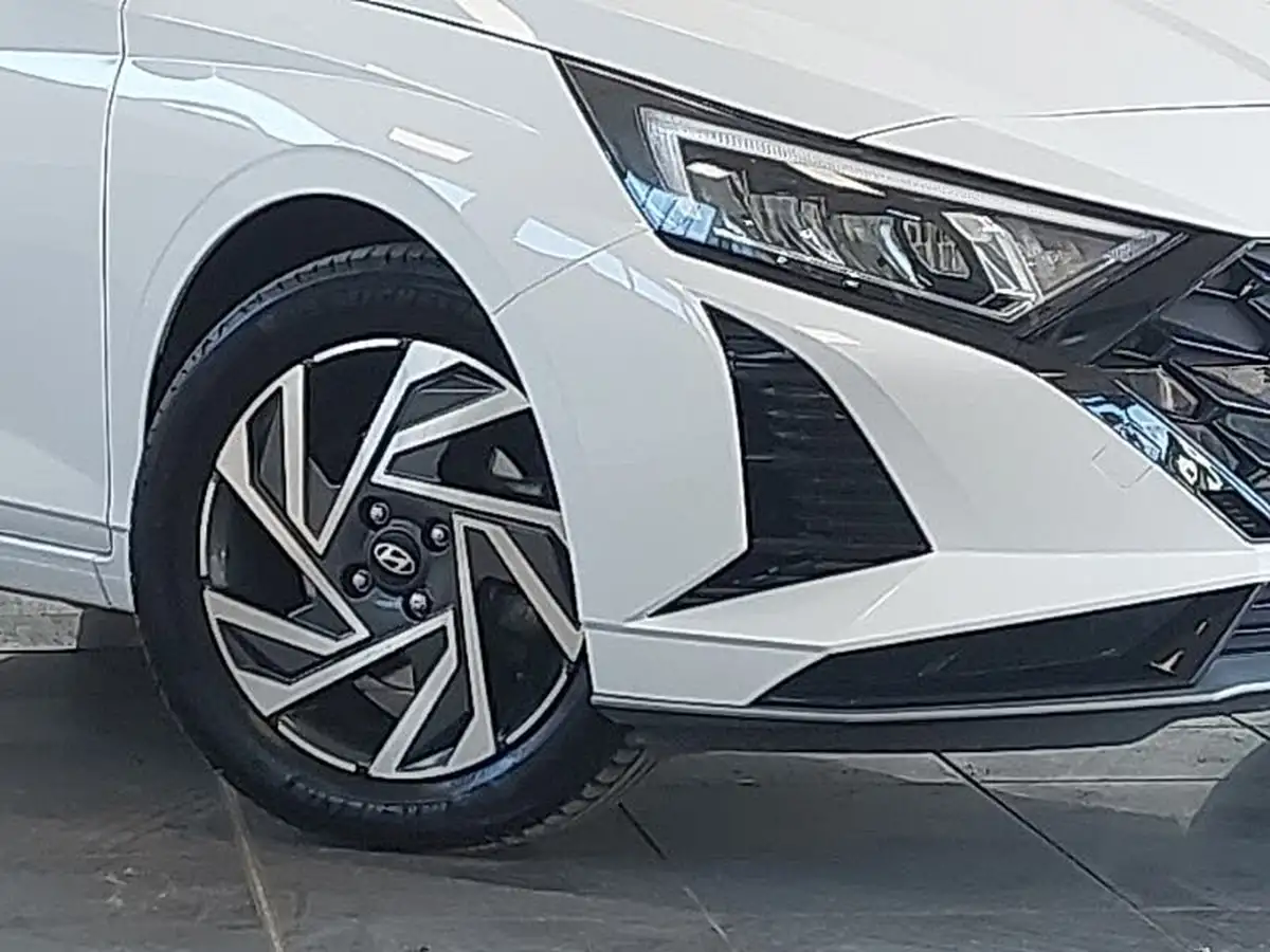 2024-hyundai-i20-10-t-gdi-advance-big-8