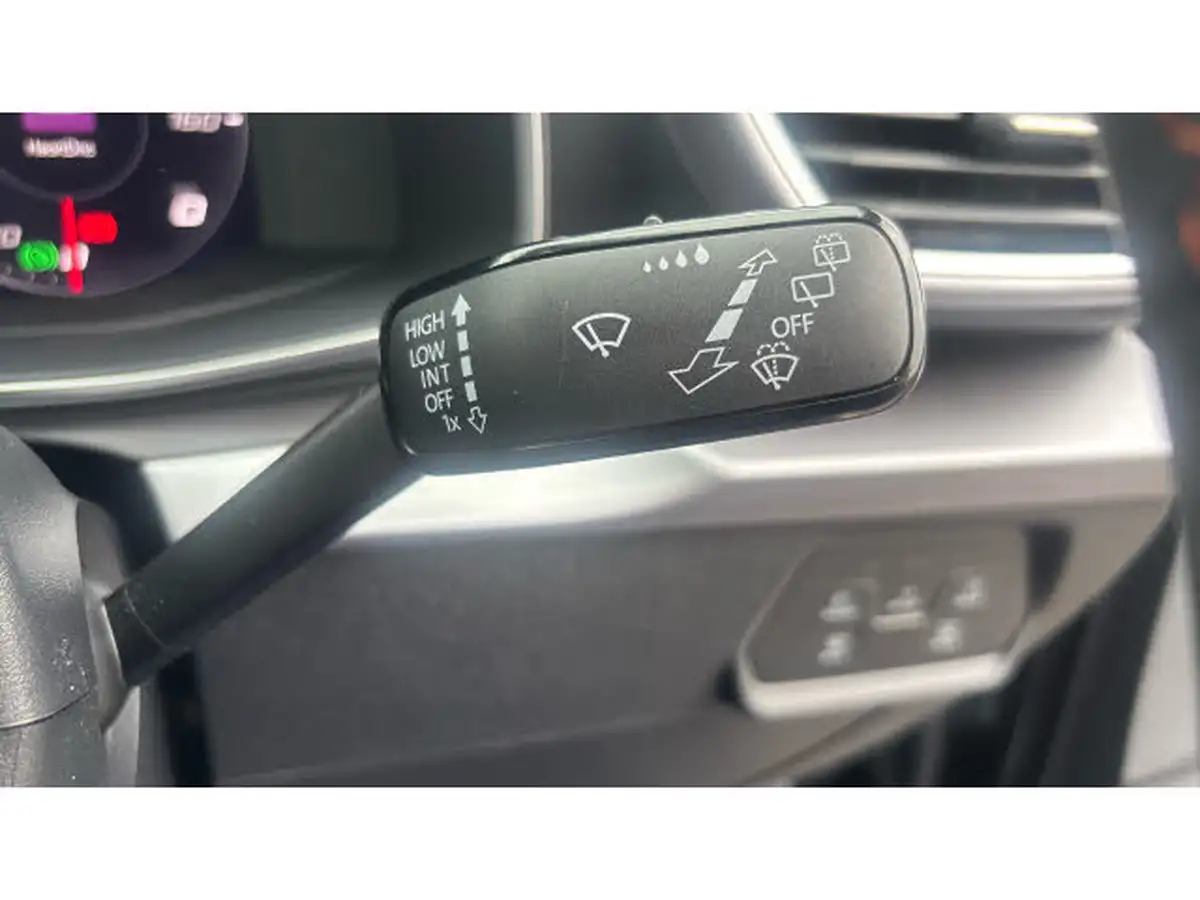 2024-seat-leon-14-e-hybrid-fr-hatchback-big-28