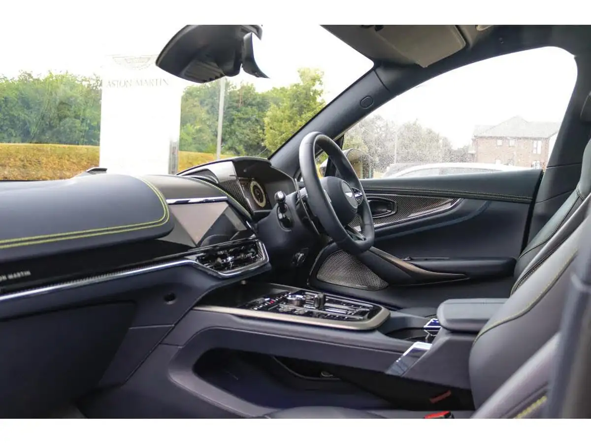 2024-aston-martin-dbx-40-v8-big-24